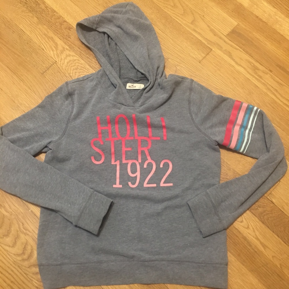 Hollister sweater